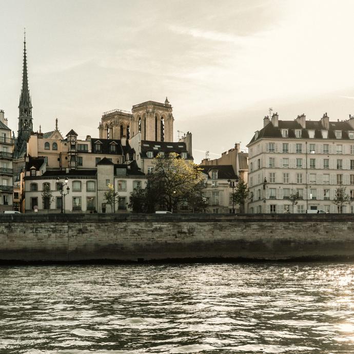 Paris by district: Île de la Cité