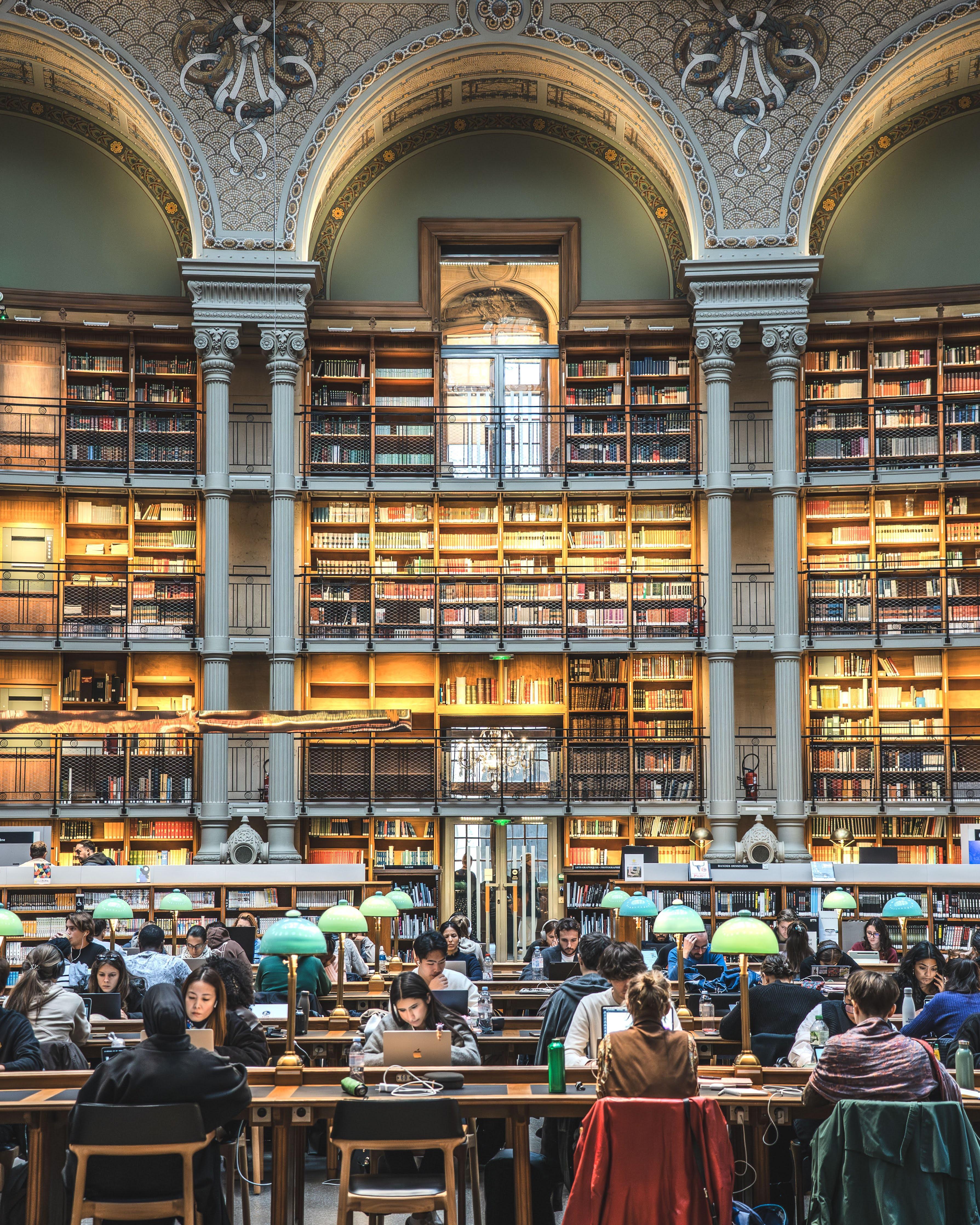 Откройте Национальную библиотеку Франции с новой стороны благодаря иммерсивной игре «Мазарини и Хранители тайны»