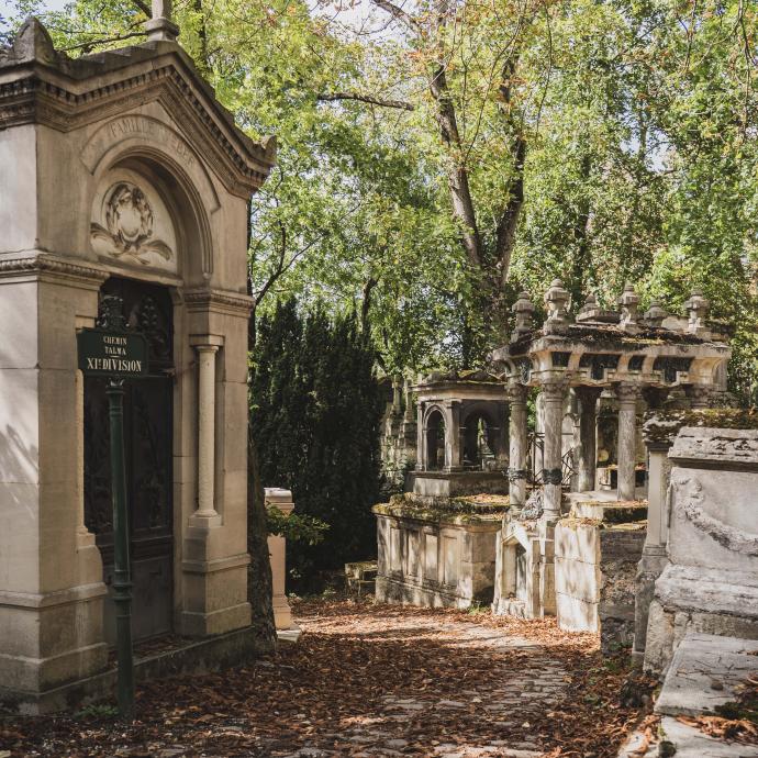 Le Cimetière du Père-Lachaise : Un havre de mémoire et de beauté à Paris